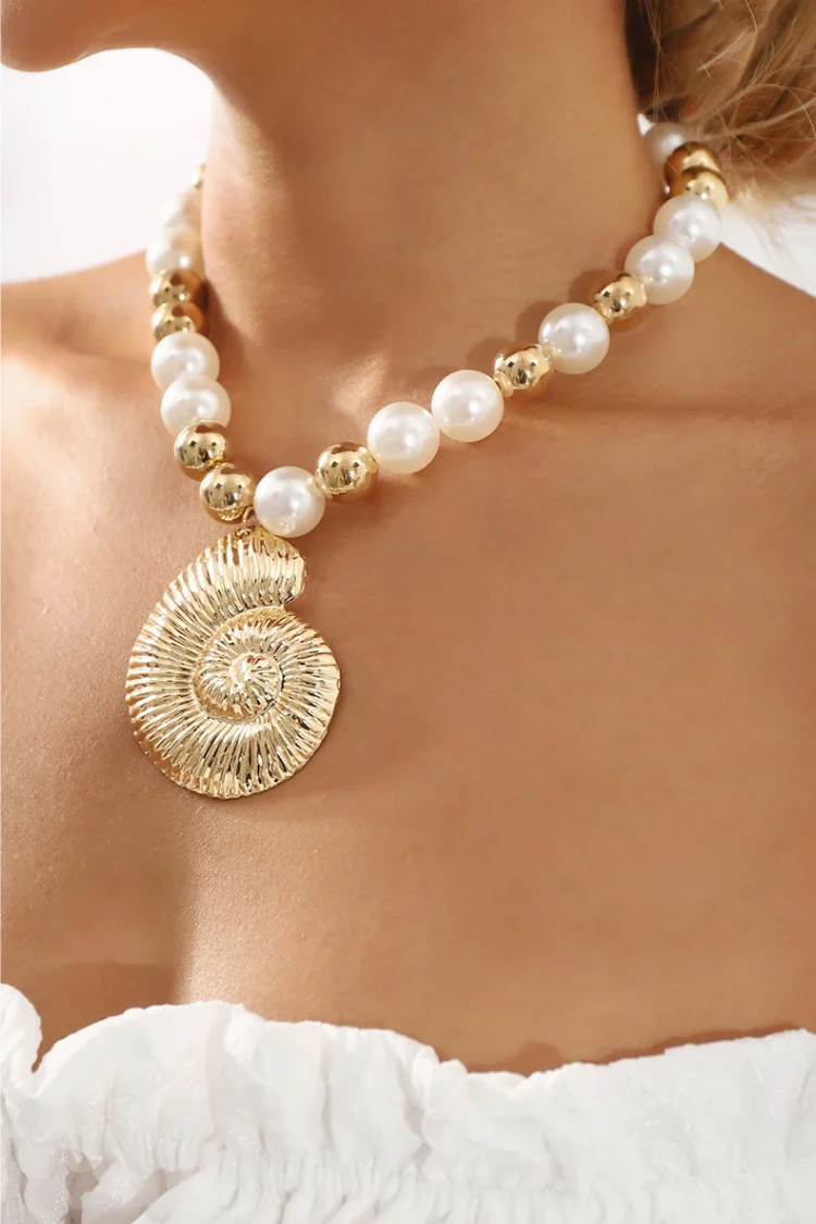 Getaway Conch Shell Necklace - Image 3