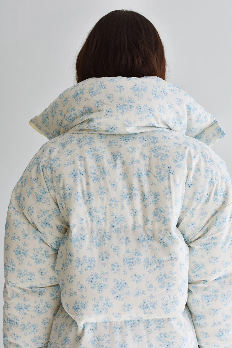 Lark Blue and White Floral Puffer Jacket - Image 6