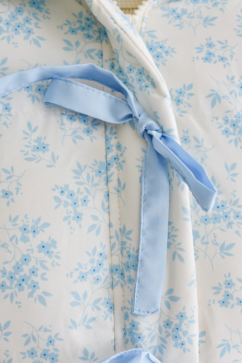 Lark Blue and White Floral Puffer Jacket - Image 8