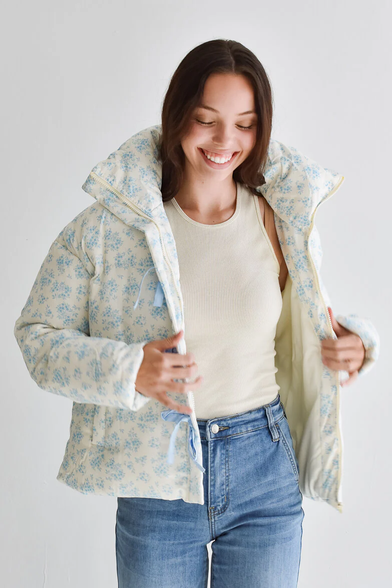Lark Blue and White Floral Puffer Jacket - Image 9