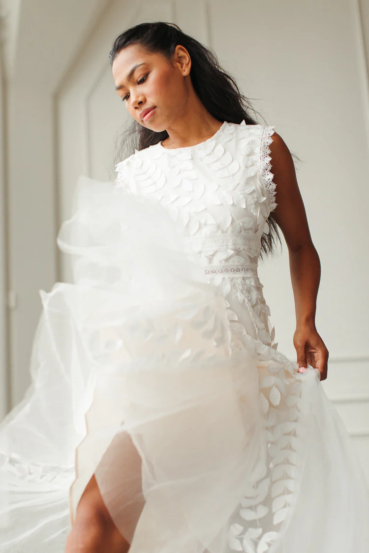 Leonnie 3D Midi Dress - Image 3