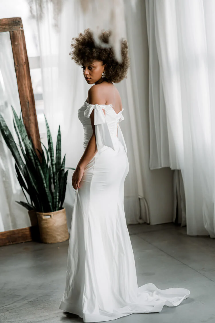Palmetto Bow-Tie Shoulder Gown - Image 4