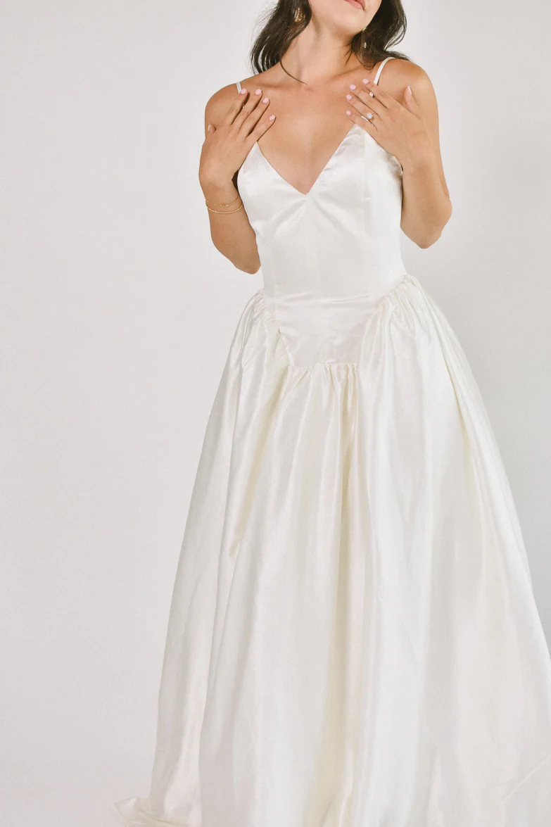 Serafina Basque Waist Cream Gown - Image 3