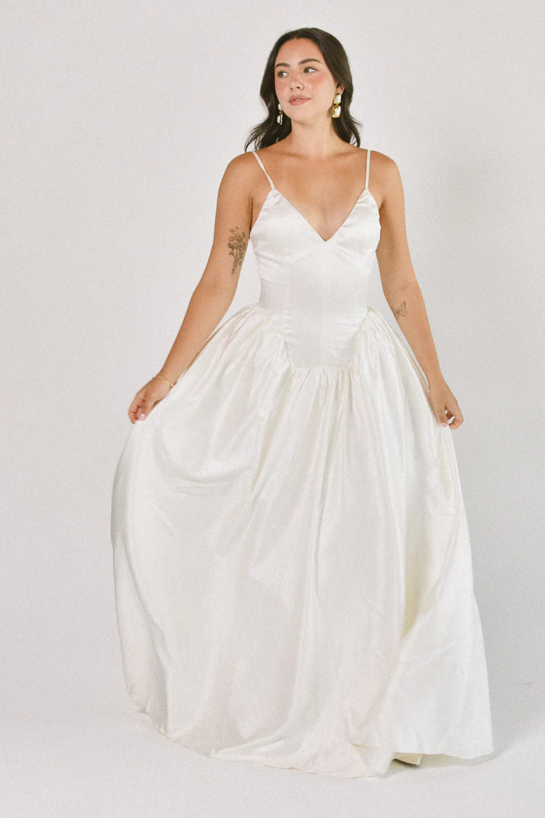 Serafina Basque Waist Cream Gown - Image 7