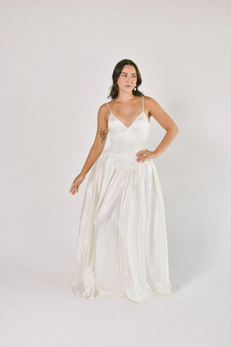 Serafina Basque Waist Cream Gown - Image 9