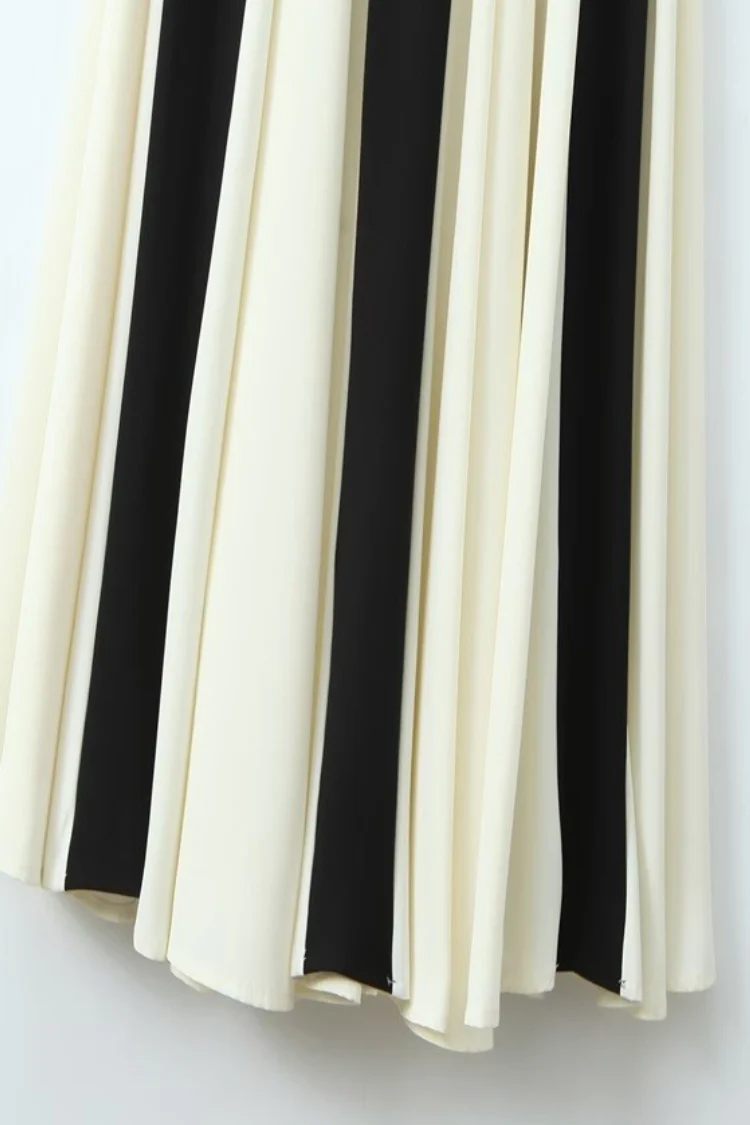 Trocadero Black and White Maxi Dress - Image 4